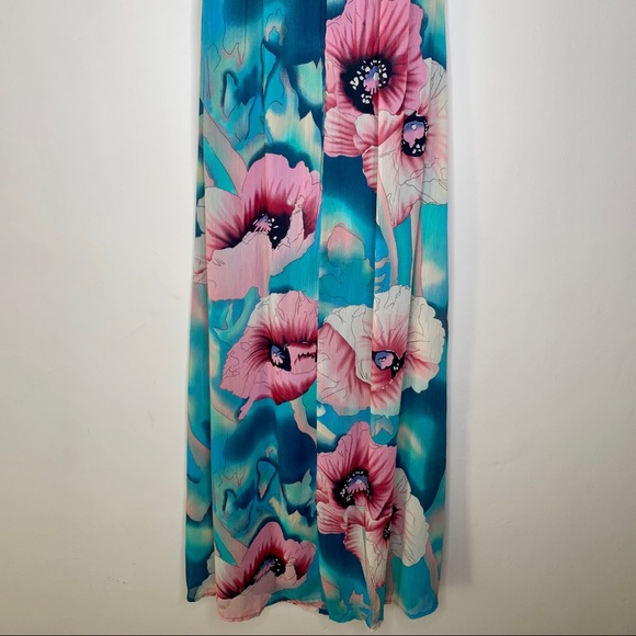 Floral Maxi Dress - Picture 7 of 8